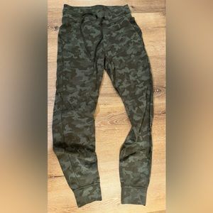 Lululemon joggers